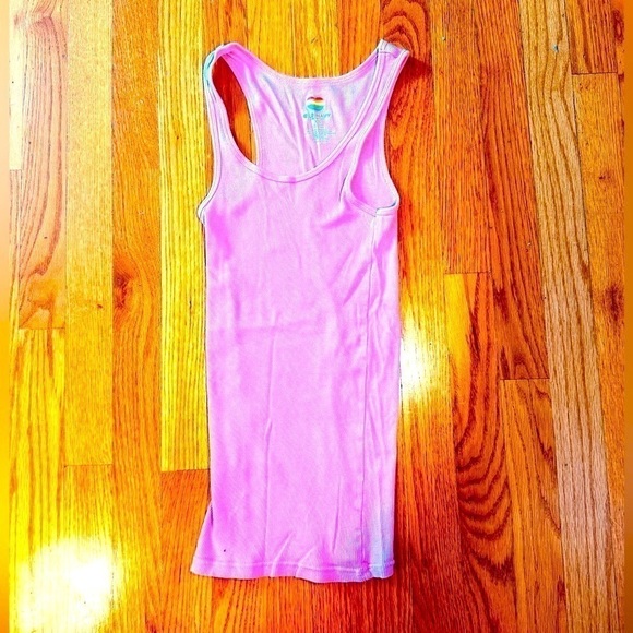 Old Navy Slim Fit Tank Top, so Cute! Hey Barbie!​ - Picture 1 of 8